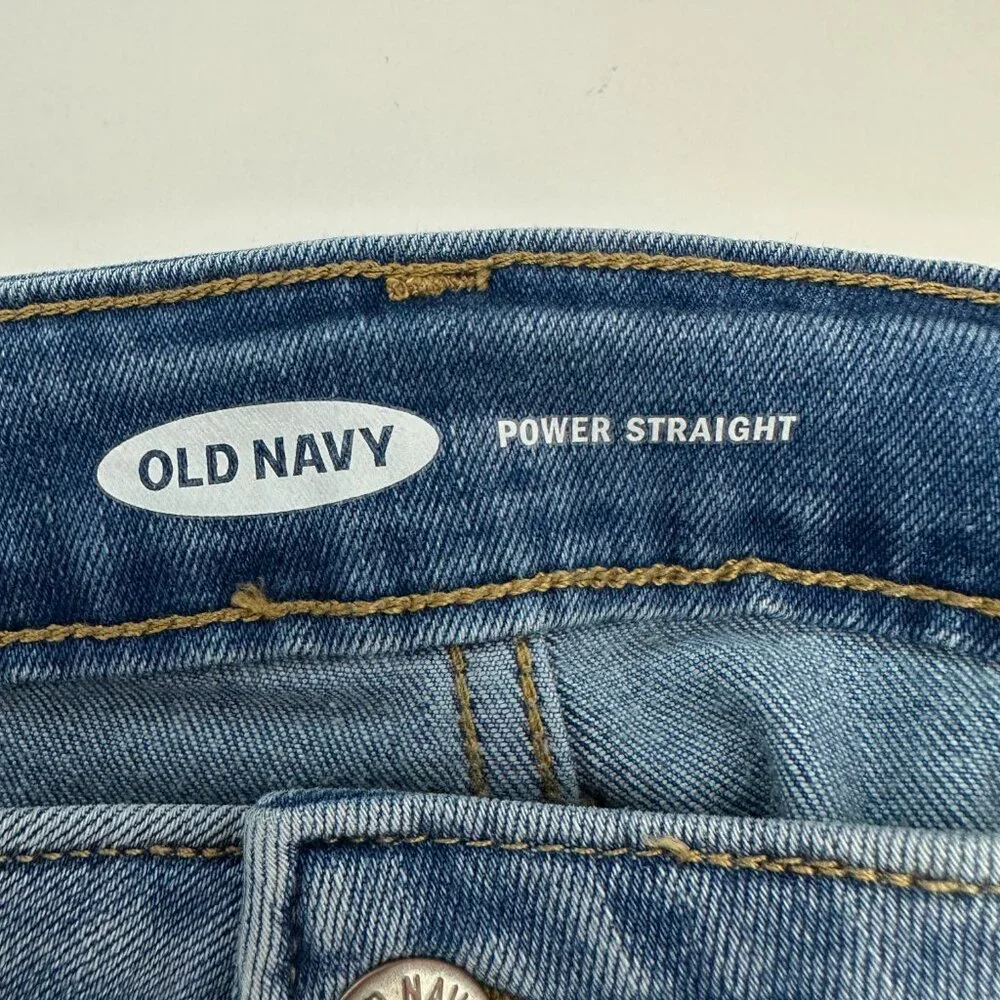 Old Navy Power Straight Women's size 6 Long‎ Medium Wash Blue Denim Jeans